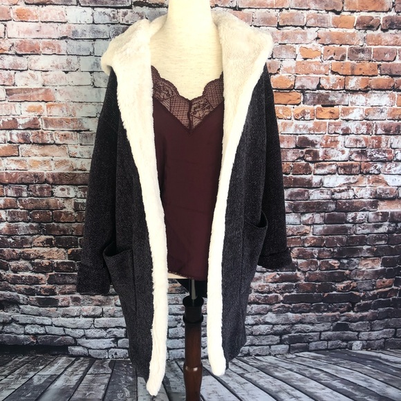 LAST ONE!! 🎉HP🎉 Cozy hooded chenille sweater - Picture 5 of 7